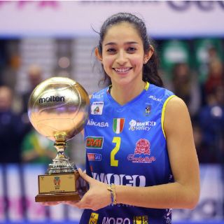 Voleibolista tapatía maravilla a prensa italiana