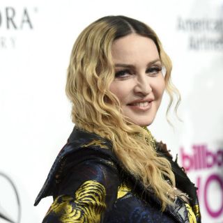 Madonna cuenta historia personal en premiación de Billboard