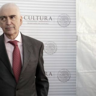 Políticos e intelectuales lamentan muerte de Tovar y de Teresa