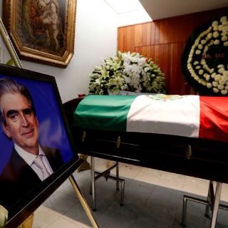 Amigos y colaboradores despiden a Rafael Tovar y de Teresa