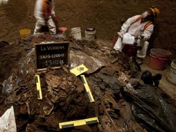 Las osamentas se hallaron en una fosa común del cementerio de La Verbena. AP / R. Abd