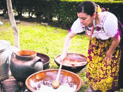 Los platillos más tradicionales de Michoacán se dan cita en el Encuentro de Cocina Tradicional. ESPECIAL / B. Villagómez