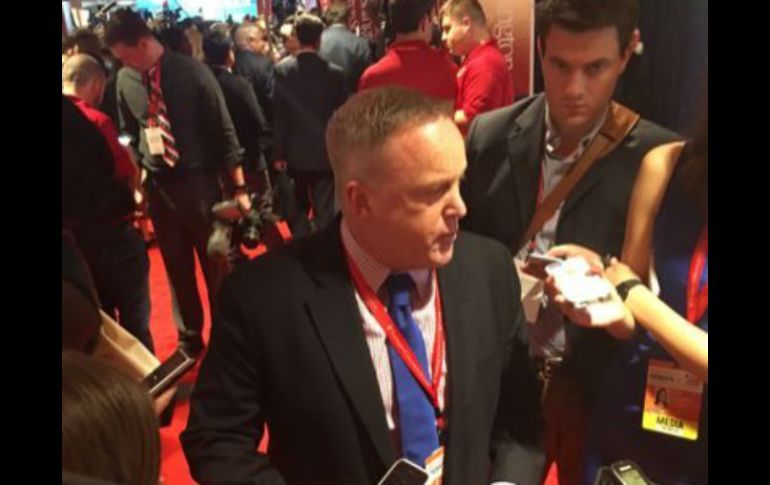 El portavoz del Comité Nacional Republicano, Sean Spicer, dijo a la CNN que la CIA 'se equivoca'. TWITTER / @seanspicer