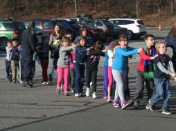 El Centro de Servicios de Apoyo de Newtown, que se encarga de dar orientación relacionada con la tragedia. AP / ARCHIVO