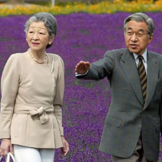 La emperatriz Michiko de Japón sufre bronquitis aguda