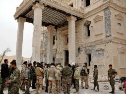 Los yihadistas recuperaron Palmira más de ocho meses después de que el ejército sirio les quitara su control el 27 de marzo. AP / SANA