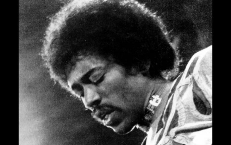 La guitarra, que perteneció a Hendrix durante casi tres años, saldrá a la venta con un precio de entre 80 mil y 120 mil libras. AP / ARCHIVO
