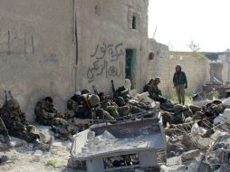 Más de 10 mil civiles han huido de los barrios rebeldes en las últimas 24 horas, según el OSDH. EFE / ESPECIAL