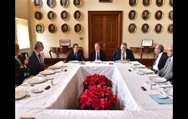 El secretario de Hacienda escribió en su cuenta de Twitter sobre la reunión. TWITTER /  ‏@JoseAMeadeK