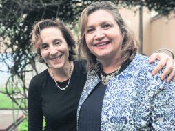 La profesora Peggy Levitt y la investigadora Renée de la Torre participan en el seminario del CIESAS. EL INFORMADOR / G. Gallo