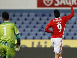 A pesar de haber entrado al minuto 83, Jiménez se hizo presente en el marcador. TWITTER / @SLBenfica