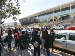 Empleados del Poder Judicial se manifestaron el martes porque no se les había pagado su aguinaldo, prima vacacional y 'mes 13'. EL INFORMADOR / A. García