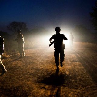 Denuncian que reclutan a niños como soldados en Sudán del Sur