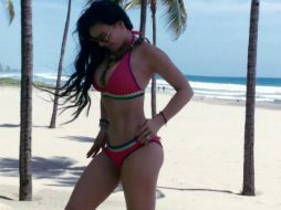 'Sol, arena, mar y Acapulco', escribe la también actriz. INSTAGRAM / maribelguardia