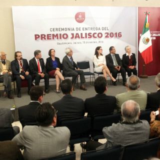 Reconocen a ocho personas con Premio Jalisco 2016