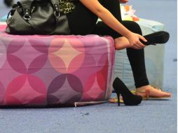 Mientras más alto sea el tacón más grave se volverá tu condición. EL INFORMADOR / ARCHIVO