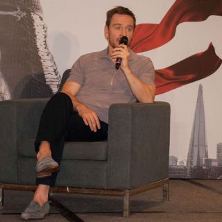 Michael Fassbender presenta 'Assassin's' Creed' en México