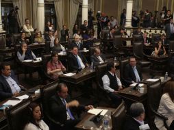 La bancada de ocho diputados del PRI y una diputada del PRD votaron en contra. SUN / ESPECIAL