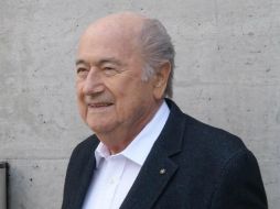 Joseph Blatter niega el desvío de 80 MDD en forma de aumento de su salario anual o de primas ligadas a los Mundiales. AP / ARCHIVO