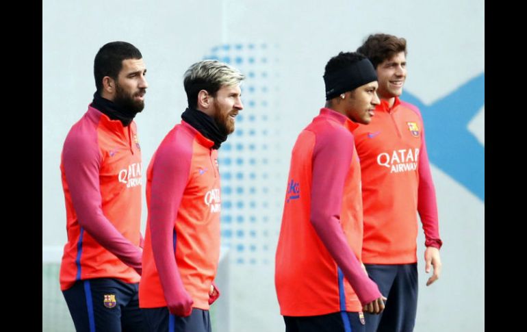 Lionel Messi y Neymar Da Silva se encuentran dentro de las posibles alineaciones del Barça. EFE / Alberto Estévez