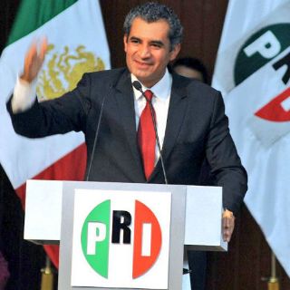 Ochoa Reza anuncia reunión priista con Peña Nieto