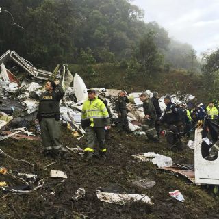 Piloto de avión de Chapecoense no tenía suficientes horas de vuelo