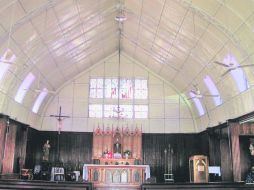 La cuadrícula metálica del domo. Abajo, la fachada. EL INFORMADOR / P. Fernández