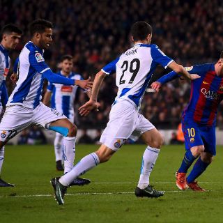 Barcelona le pasa por encima al Espanyol de Diego Reyes