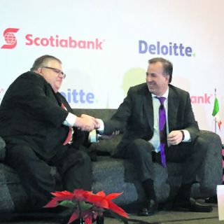 Carstens llama a acostumbrarse a variación en el precio de la gasolina