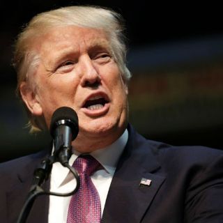 Donald Trump critica a Bill Clinton en Twitter