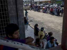 Santos dice que el problema de Venezuela y su situación no está en la frontera, y que están dispuestos a cooperar. AP / A. Cegarra