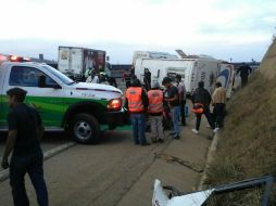 Por el accidente, la carretera de peaje fue cerrada a la circulación y reabierta a las 10:20 horas. TWITTER / @PoliciaFedMx