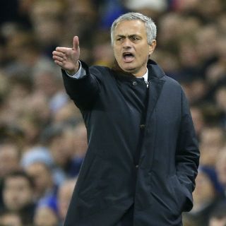 Mourinho quiere ampliar su contrato con ManU