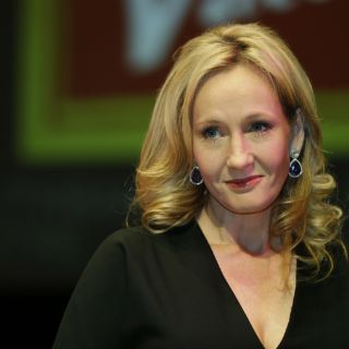 J.K. Rowling confirma que trabaja en más libros