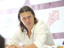Almeyda dice que ir a competir en un balompié diferente hace crecer en todos los aspectos al jugador profesional. EL INFORMADOR / ARCHIVO