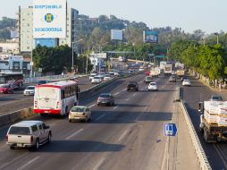Este mantenimiento carretero beneficiará a miles de automovilistas que circulan de manera cotidiana por esta vialidad. EL INFORMADOR / ARCHIVO