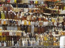 Entre las anomalías están la falta de etiquetas comerciales o de número de lote y no exhibir precios a la vista del consumidor. NTX / ARCHIVO