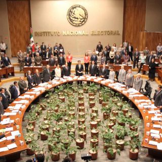 El INE descarta medidas cautelares por 'spots'