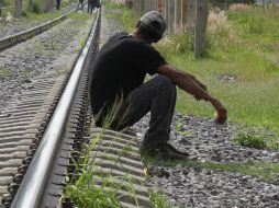 Los migrantes fueron encontrados con ropa empapada de lluvia. EL INFORMADOR / ARCHIVO