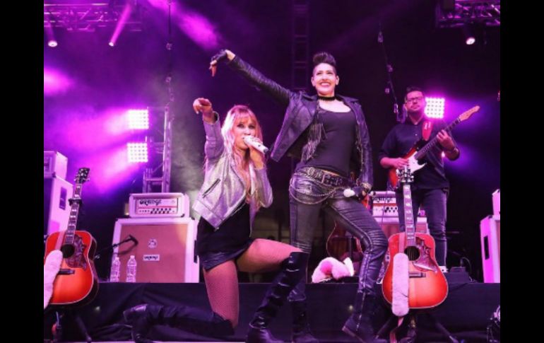 Las hermanas Hanna y Ashley se encuentran en el cierre de su gira de presentaciones 2016. INSTAGRAM / haashoficial