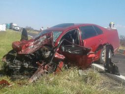 Los tres pasajeros que viajaban en el Jeta fallecieron de manera instantánea. ESPECIAL / Protección Civil