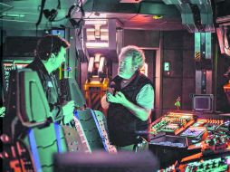 Ridley Scott durante el rodaje de la cinta 'Alien: Covenant'. ESPECIAL /