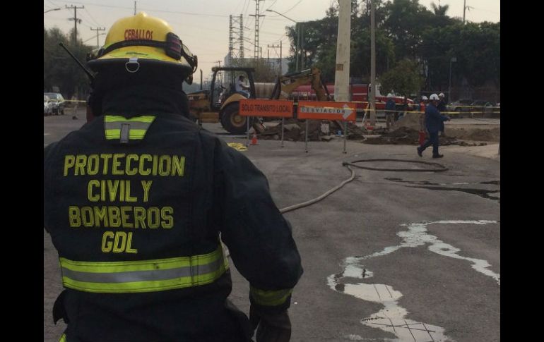 Poco después de las 10:00 horas unidades de la dependencia se dirigieron al lugar del incidente. ESPECIAL / Bomberos de Guadalajara