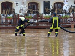 En Hamburgo, varias zonas del puerto de Elba quedaron anegadas, y en algunas el agua alcanzó los 2.73 metros de altura. EFE / ARCHIVO