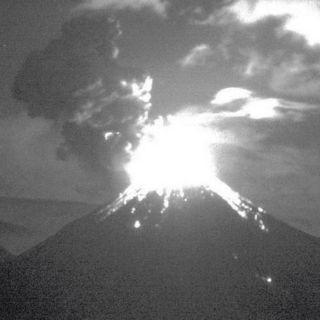 Volcán de Colima registra exhalación de 2.5 kilómetros