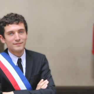 Calle en poblado de Francia es bautizada como 'Brexit'