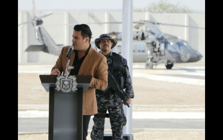 Aristóteles Sandoval inauguró el complejo que dota de herramientas a los elementos que cubrirán la seguridad en la región. FACEBOOK / jaristoteles.sandoval