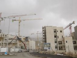 Varias construcciones se encontraban en marcha en el asentamiento de Har Homa. EFE / A. Safadi