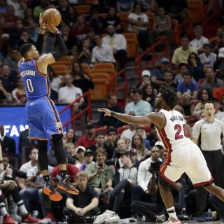 Russell  Westbrook logra su trigésimo triple-doble del año