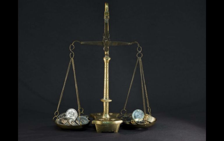 Expertos esperan un 'rebote' de la libra esterlina pues aseguran es 'excesiva' su devaluación. EFE / ARCHIVO